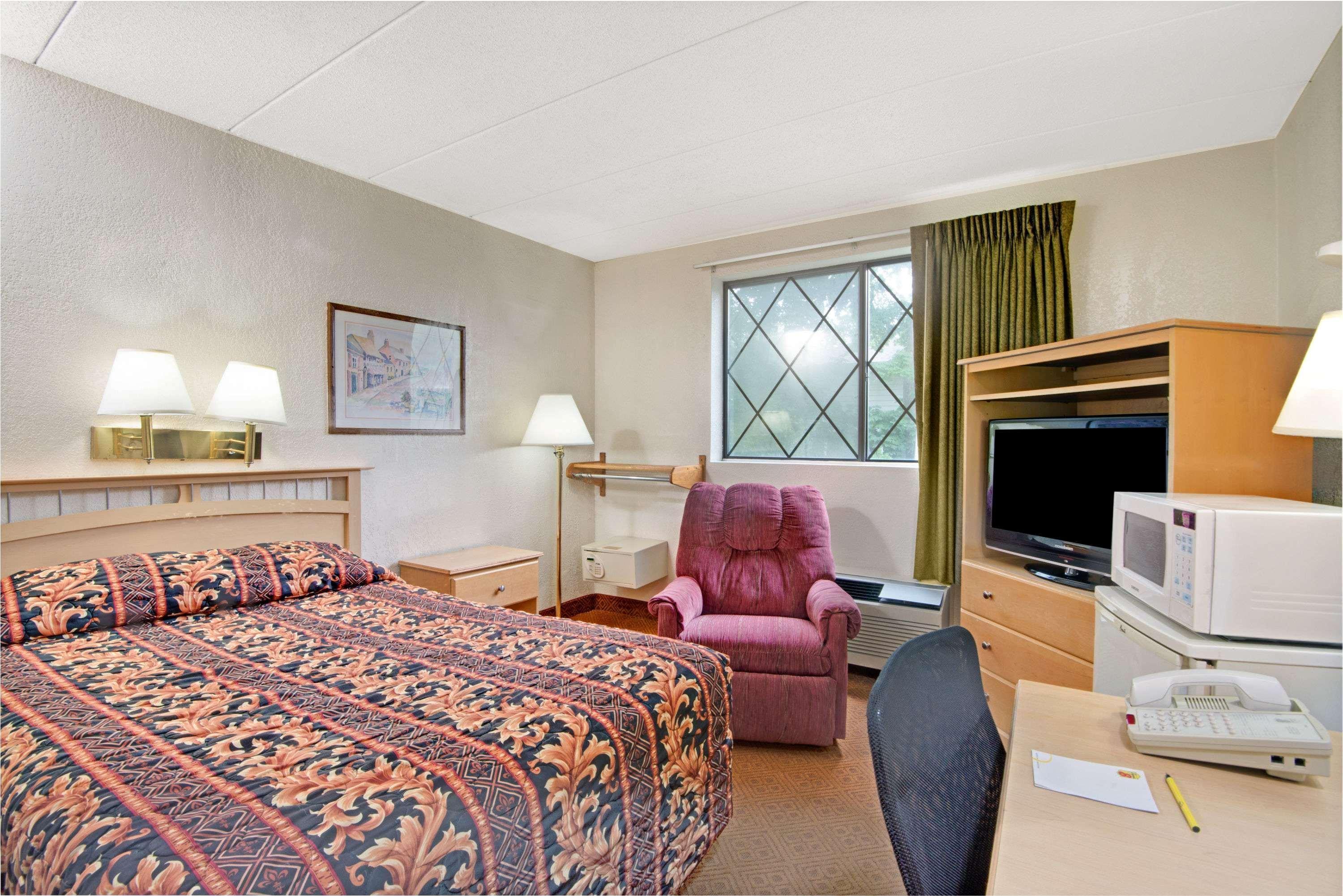 Super 8 By Wyndham Stamford/New York City Area Buitenkant foto